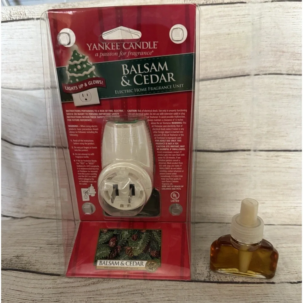 Yankee Candle Electric Plug In Fragrance Unit Christmas Tree 2 Refills NEW Tub8